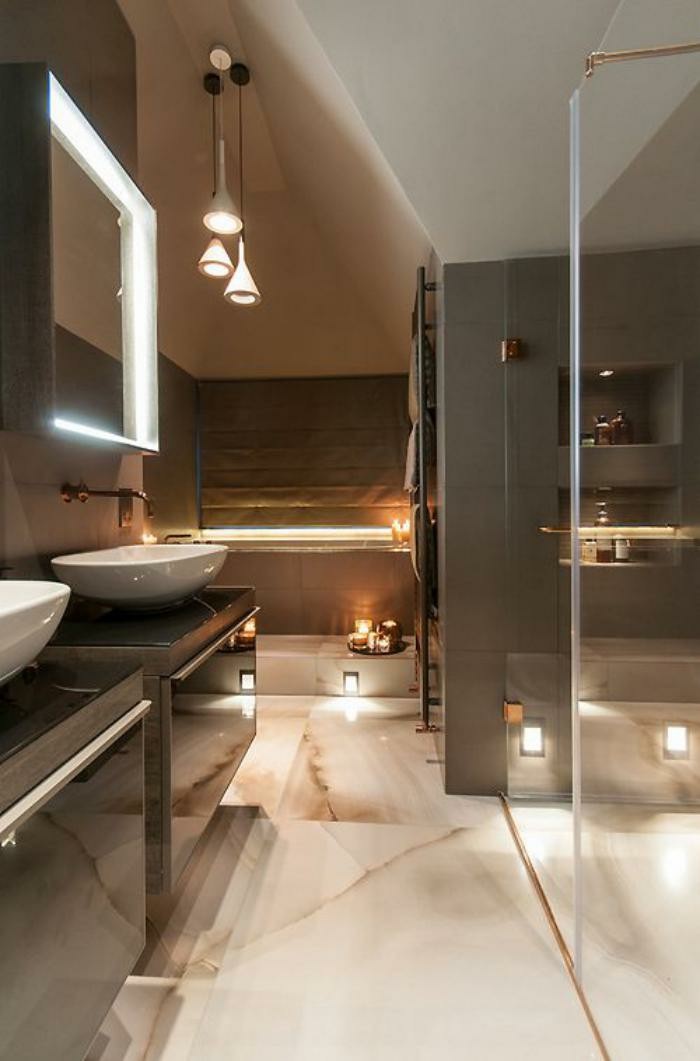 Modern-баня-с-с мрамор подови настилки
