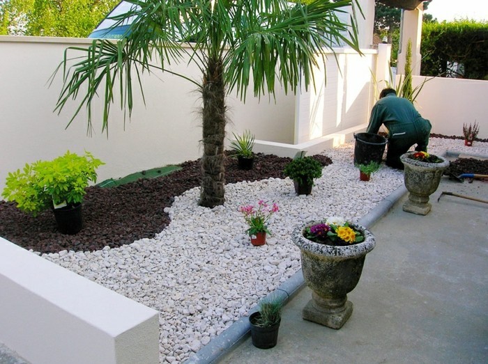 moderni-Gartengestaltung-istutus-with-kivet-kukka-kukkalaatikot