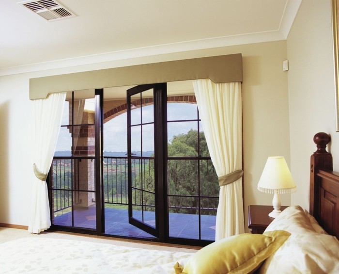 Moderne-chambre-rideaux avec rideaux