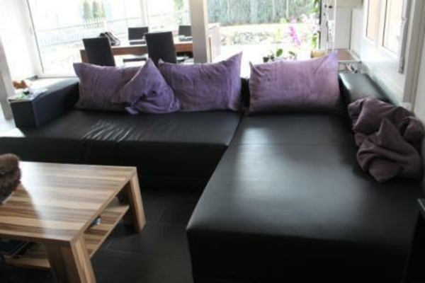 σύγχρονος καναπές καλύπτει μοβ μαξιλάρι μικρό σαλόνι
