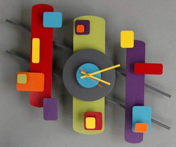 moderni zidni satovi-kupiti-šarene boje-figure u različitim bojama