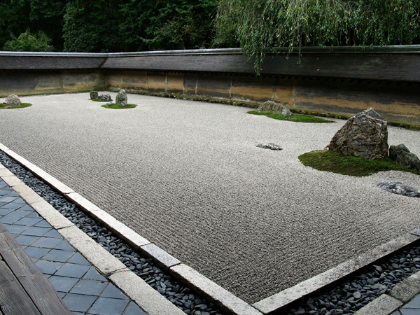 الصخور الحديثة حديقة اليابانية