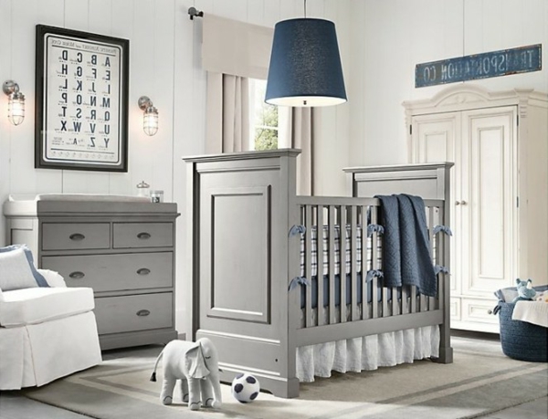 harmaa ja sininen väri yksinkertaisen ja modernin vauvanhuoneen suunnitteluun