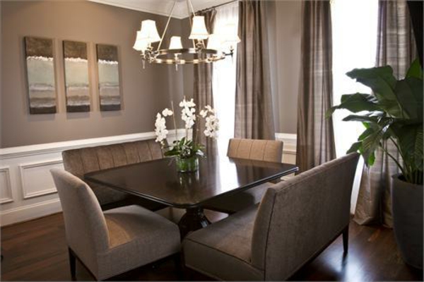 модерен и атрактивен-трапезария-диван елегантни сиви завеси