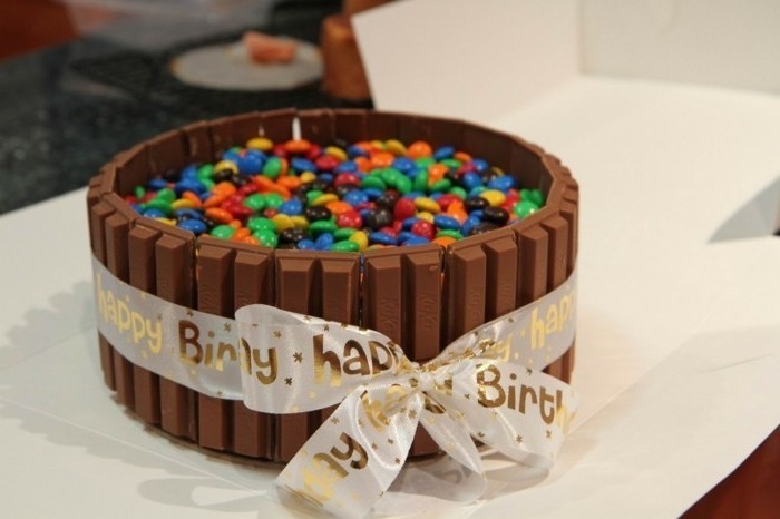 motiivi piirakat-itse-make-suklaa-kakku-motivoiva pie-in-suklaata