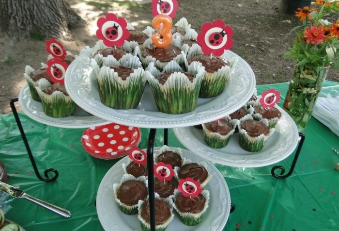κόμμα muffins-Διακοσμήστε-γενέθλια-party-κήπο