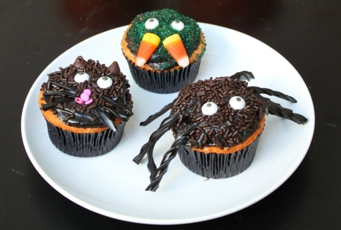 muffins-सजाने-हेलोवीन-मकड़ी