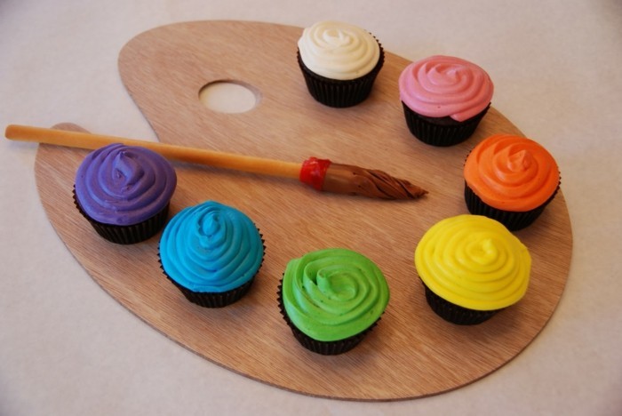 muffinsseja-koristelu-ideoita-värikäs paletti läsnä