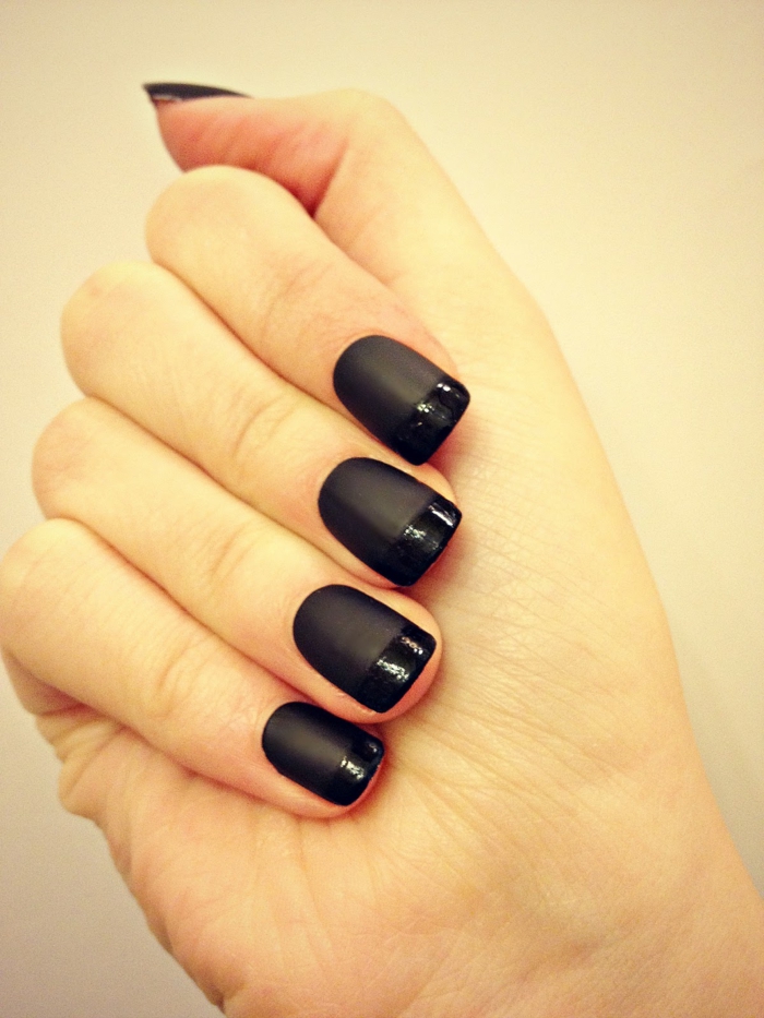 Nail Design-in-black-super-design