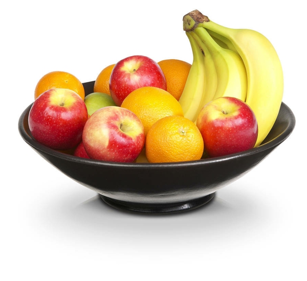 плодова чаша-керамика с ябълки и банани - бял фон