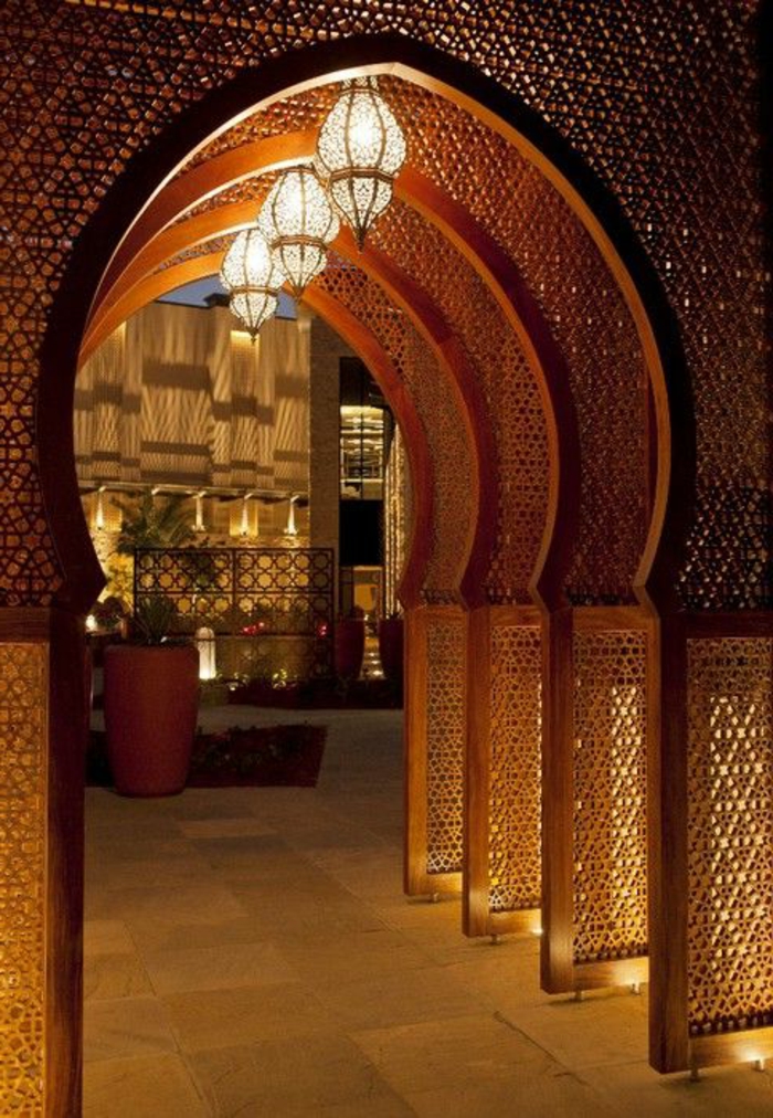 ориенталски мебели декоративни части стая или орнаменти за коридора в мрежата плочи марокански лампи