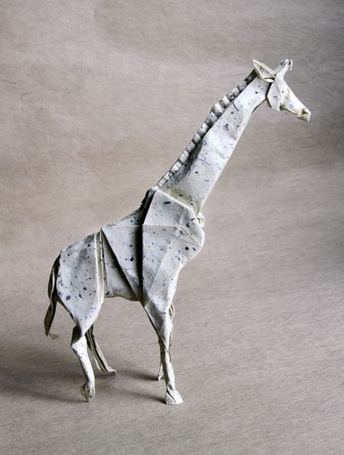 origami-animales-a-gris-jirafa