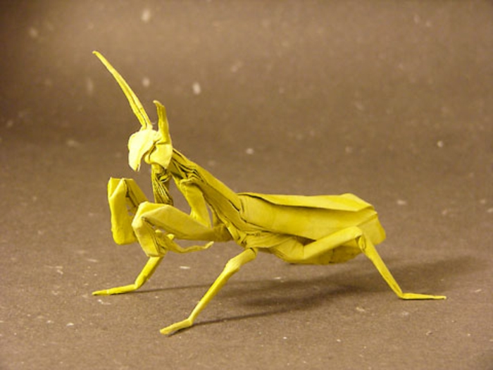 оригами животни жълто-скакалец