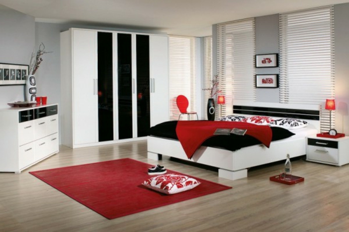 الأصلي سرير الأفكار البساط الأحمر، بجانب