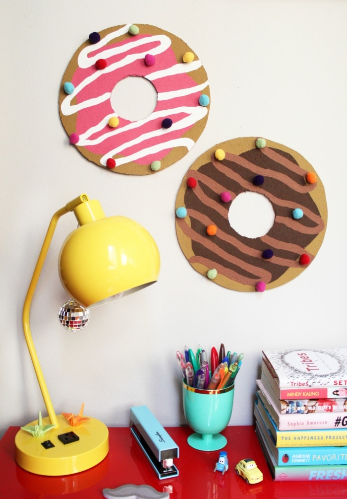 корк кръг ПИН дъски във формата на поничка вземане, декоративни щифтове с цветни pompoms