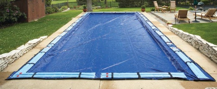 la piscina cubierta de la piscina cubierta y la solar plano