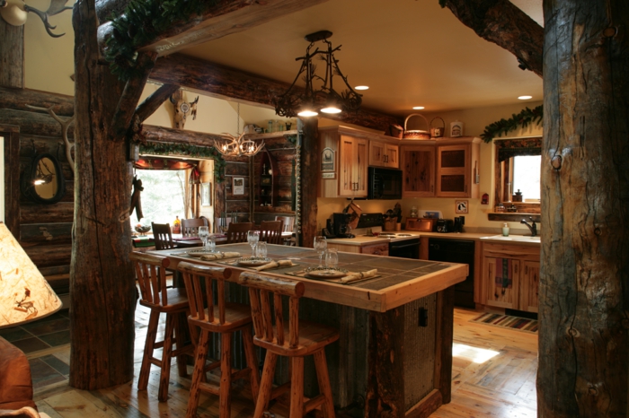 prostorna kuhinja moderna zemlja kuća namještaja kuhinja otok blagovaona stol i rustikalno stolice-rog jelena luster