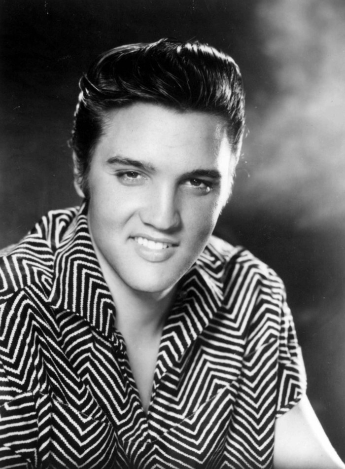 Retro-foto-of-Elvis-Presley rockabilly frizura-50-godina-style-za-muškarci