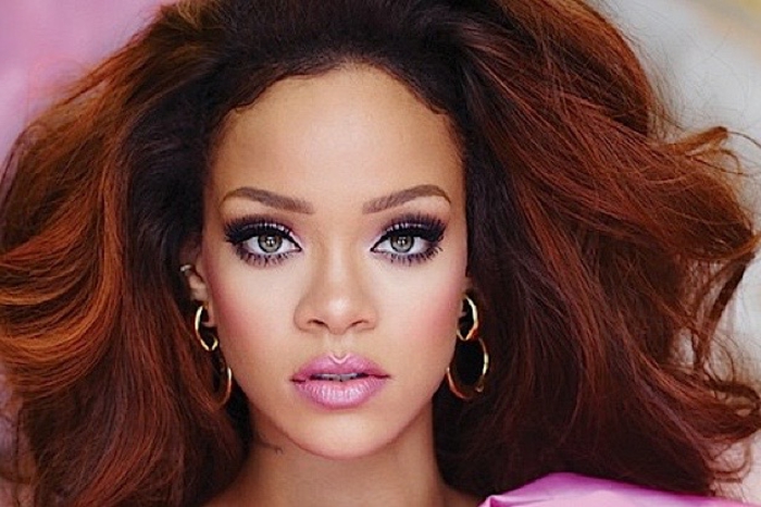 Rihanna gyönyörű, mint egy vörös hajú baba - Rihanna haj