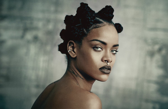 Εικόνες της Rihanna από το μουσικό βίντεο Disturbia πολύ ασυνήθιστο hairstyle