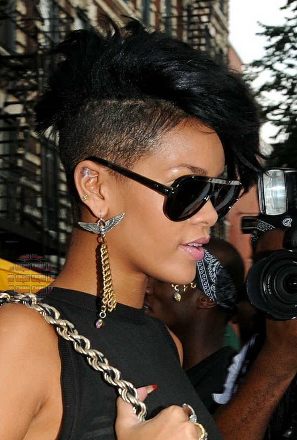 Rihanna με μια κομψή εμφάνιση