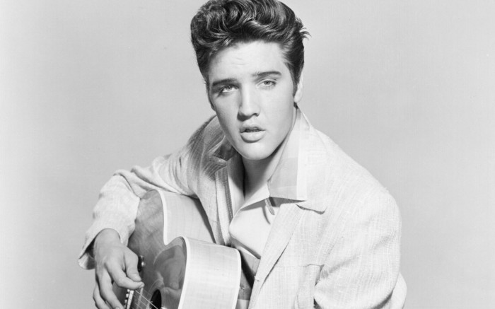 rockabilly frizura-50-godina-style-za-ljude-Elvis-Presley-unikales fotografija