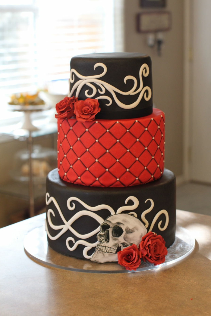 moderan kolač u crnoj i crvenoj boji, crvena ruža ukras 50s party