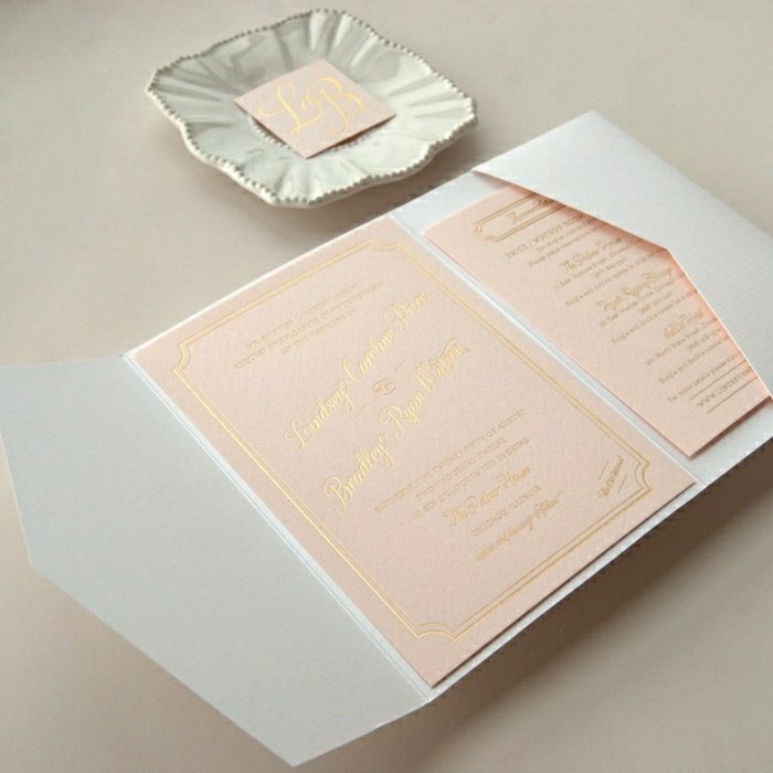 пастели романтично-модел покана и злато на шрифта-елегантен-фин изящно шик