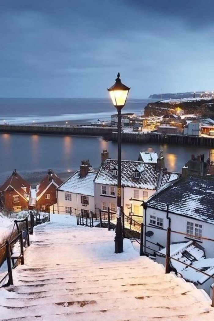 романтична зимна картина от Северен Йоркшир Англия