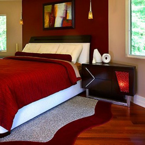 浪漫的卧室设计，床边下的现代张床