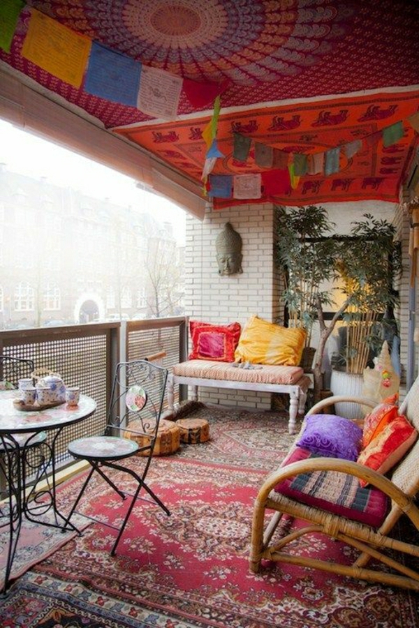 розов килим-колоритен дизайн, балкон
