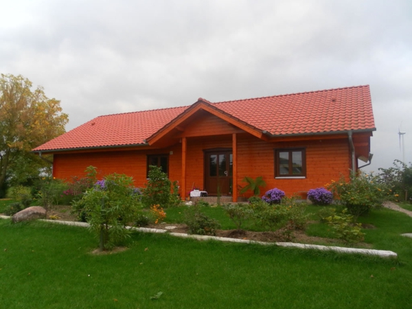 piros-house stílusú bungaló