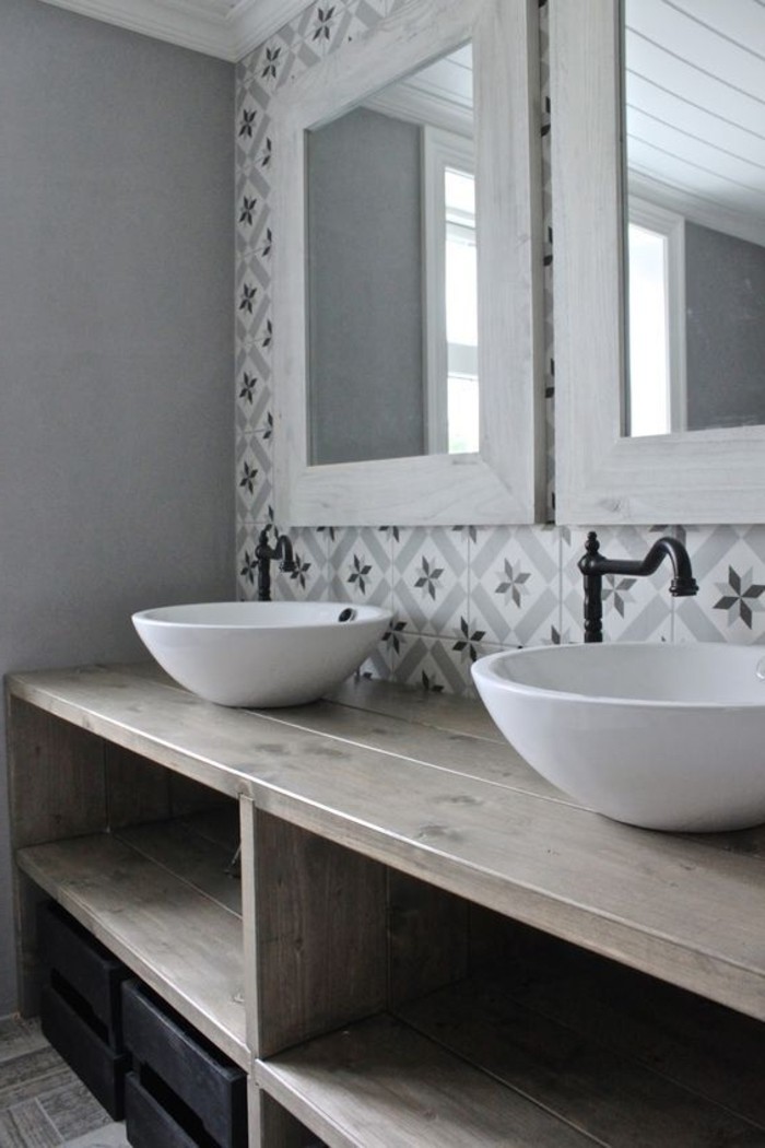 baños y dos lavabos-interesante de estilo rústico-azulejos