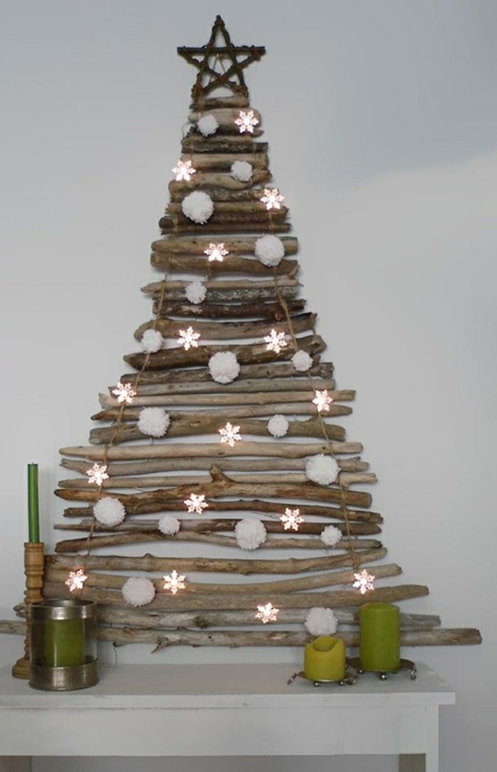 rustikalnom weihnachtsdeko-ideje-zid dizajn božićno drvce ploče nakit zelene svijeće zvjezdicom