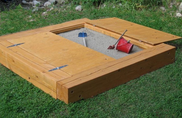 arenero-propia-construye a partir de madera caja de arena