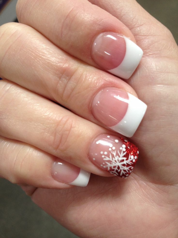 beautiful-decorated-nails-for-Christmas-simple-nail-with-beautiful-deco-element