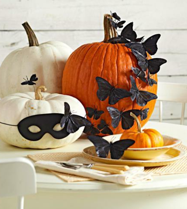 hermosa - decoración de Halloween a sí mismo en la artesanía mariposas negras