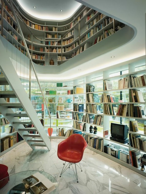 красива къща - библиотека