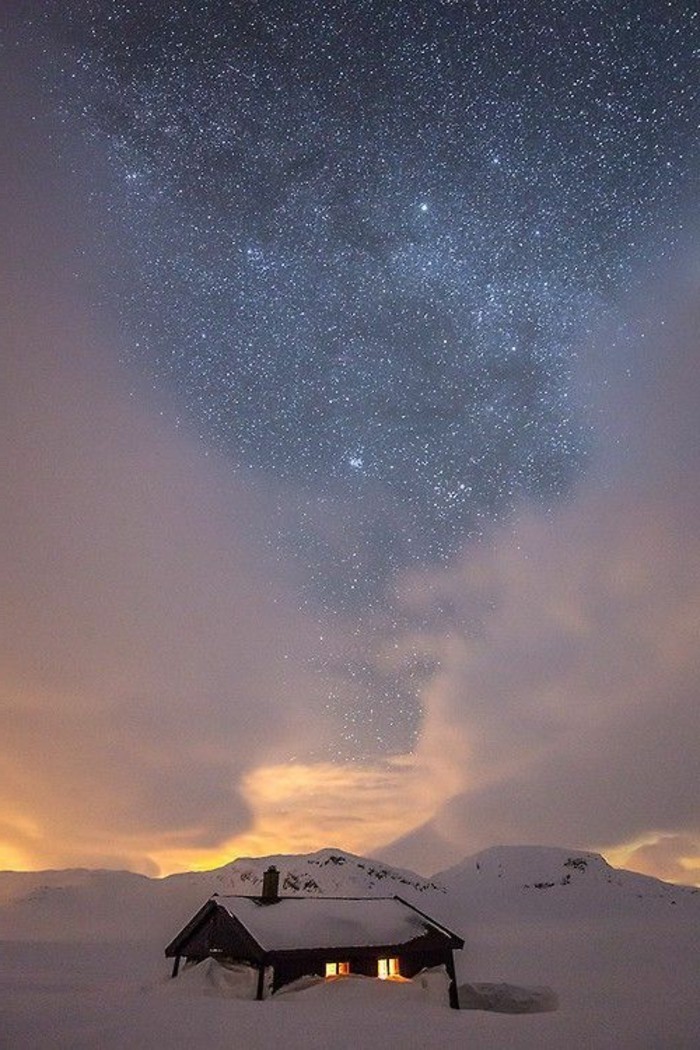 szép téli kép Kunyhó Snow ég a csillagokkal teli, Stardust