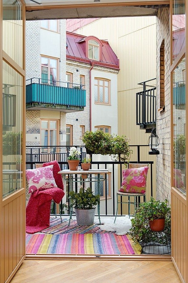 красива тераса-мебели-тераса-балкон-направи-балкон-идеи цвят килим