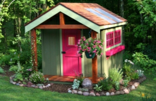 hermosos cobertizos de jardín de madera - una puerta en color cyclamen