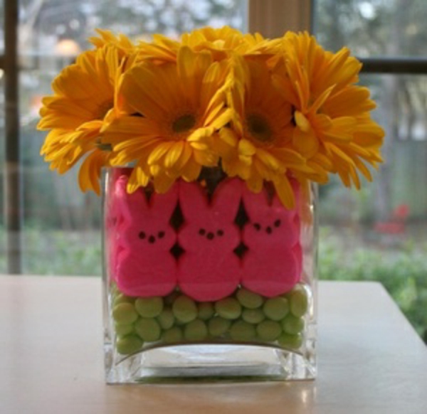 lijepo-ideja-za-Uskrs cvjetnim aranžmanima-se-bi-narančasta cvijeće