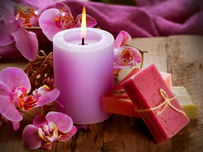 красиви-свещи-розово-модел-много романтичен ник