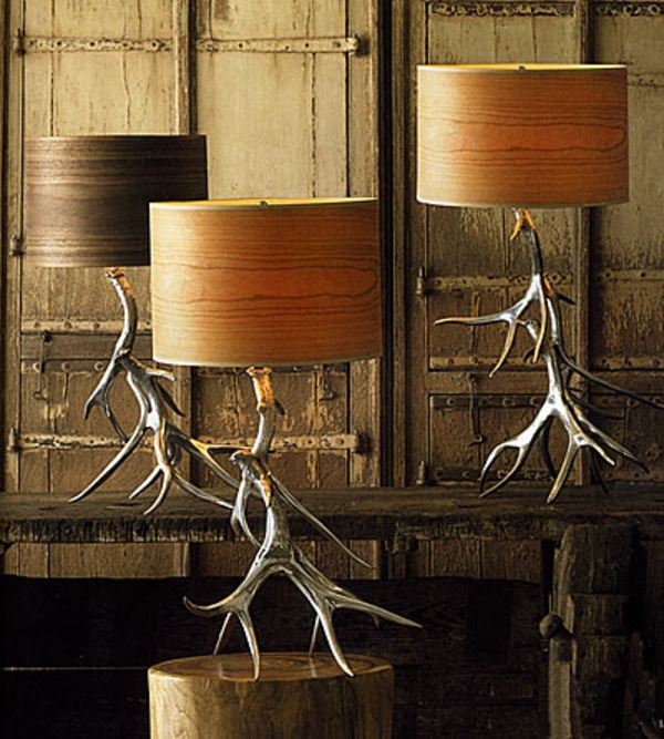 prekrasan svjetiljka napravljena od jelena, zanimljiva-ukrasna, ruralna