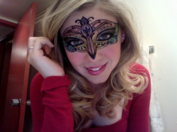 kaunis-mask-for-tyttö-halloween-make-up-vaalea tyttö