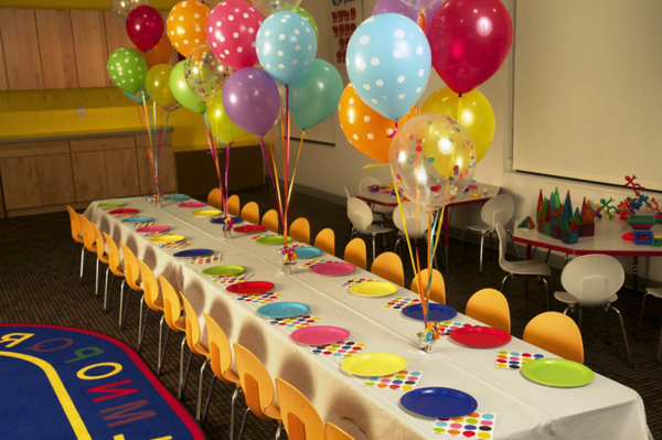 szép-asztaldísz-for-a-gyerek születésnapi party-deco-