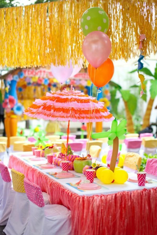 bella-decoración de la mesa-de-un-niño fiesta de cumpleaños-deco-en-jardín
