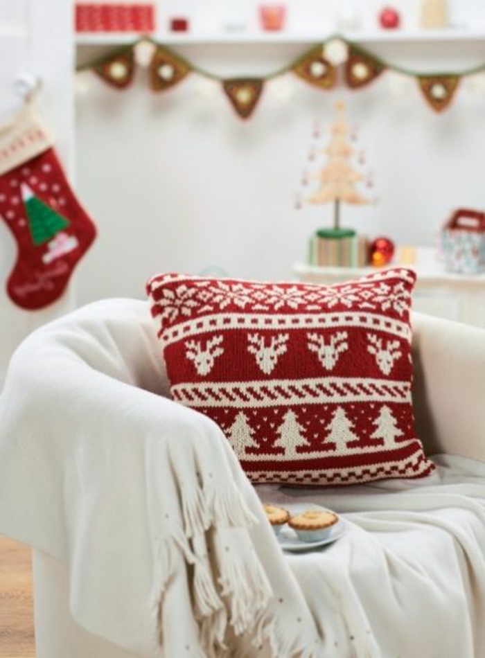 agradable unida-escandinava de almohadas hechas a mano modelo para la Navidad