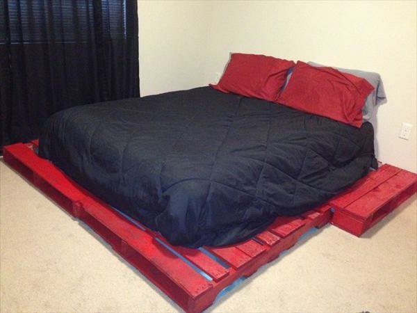 beautiful-bed-off-pallets - combine rojo y negro