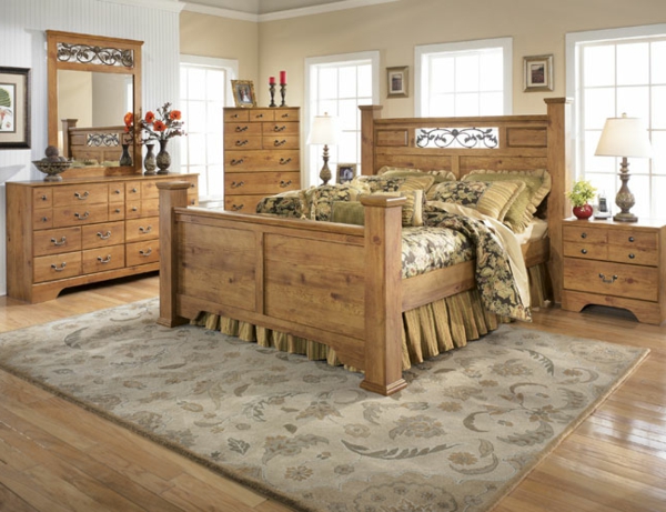 חדר שינה- in- וילה בסגנון עץ, שטיח